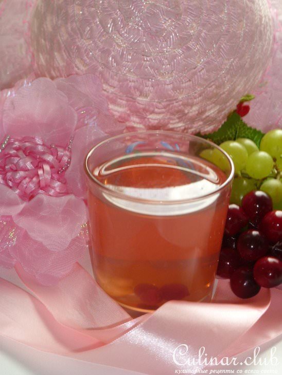 Клюквенно-виноградный компот