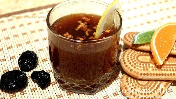 Черносливовый кисель с лимоном и арахисом