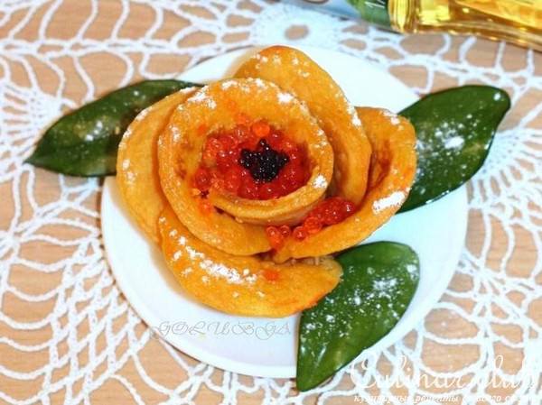 Блинные розы с морковью