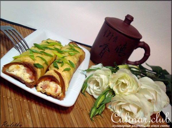 Блинчики с ветчиной и сырной корочкой.