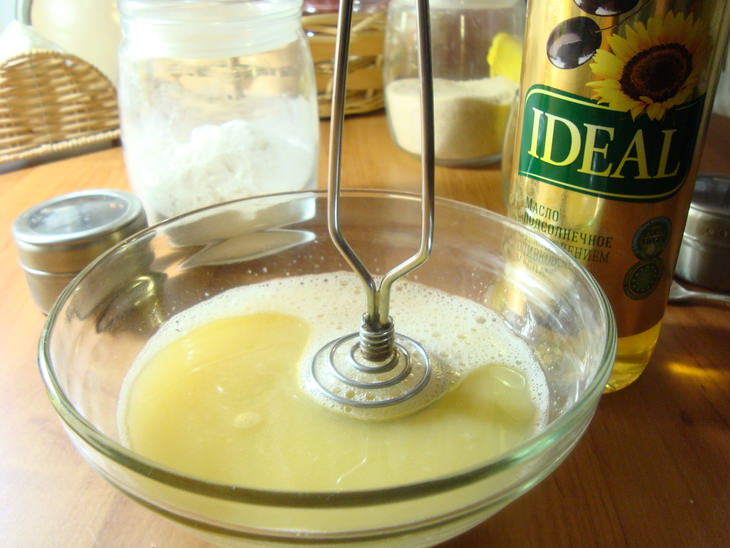 Блинчики с зелёным луком,яйцом и йогуртом.