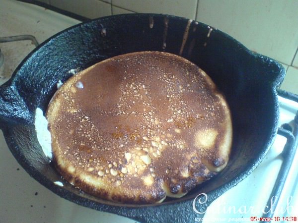 Башенка из блинчиков с фруктовым салатом