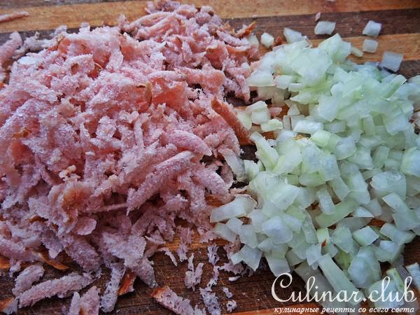 Сырные блины с мясным припёком