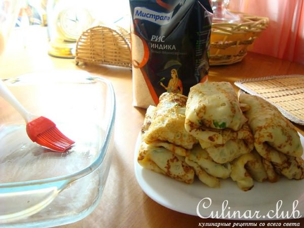 Блинный пирог с рисом,яйцом и зелёным луком (бабушкин пирог).