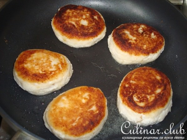 СЫРНИКИ С БАНАНОМ (без яиц)
