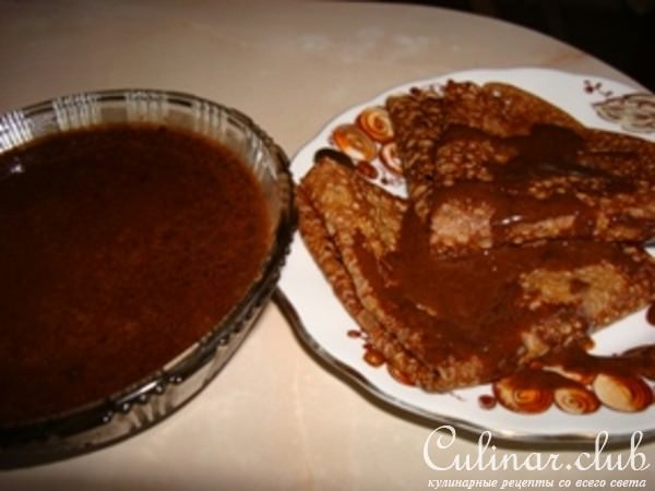 Шоколадные блинчики с шоколадным соусом