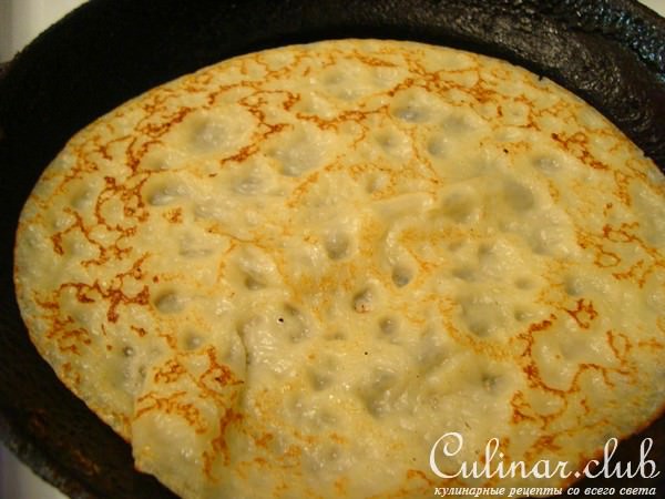 Блинный пирог с рисом,яйцом и зелёным луком (бабушкин пирог).