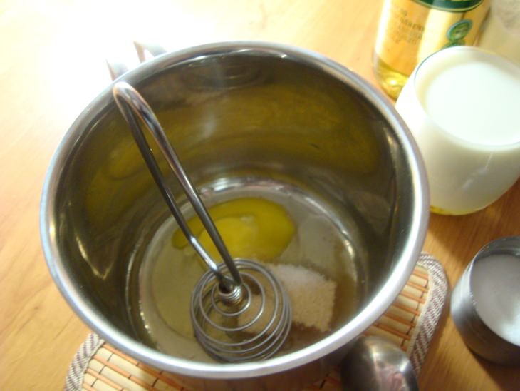 Блины фаршированные лесными грибами с гречкой и жареным луком.