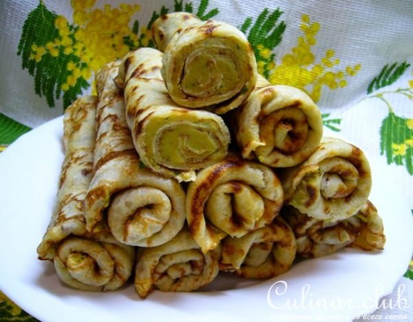 Блинчики с начинкой из горохового пюре