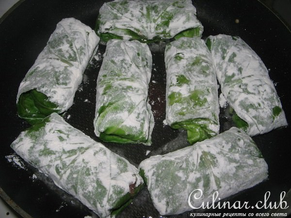 Голубцы по винницки с начинкой из мяса и блинчиков.