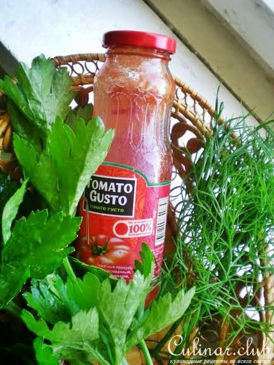 Оладьи из томатного сока с зеленью.
