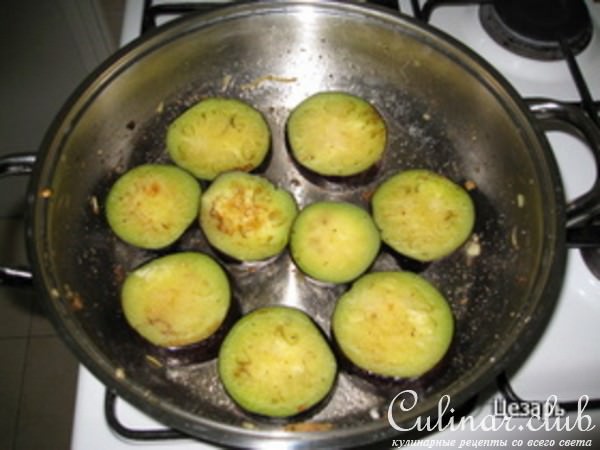 Индюшиные ноги с овощами.