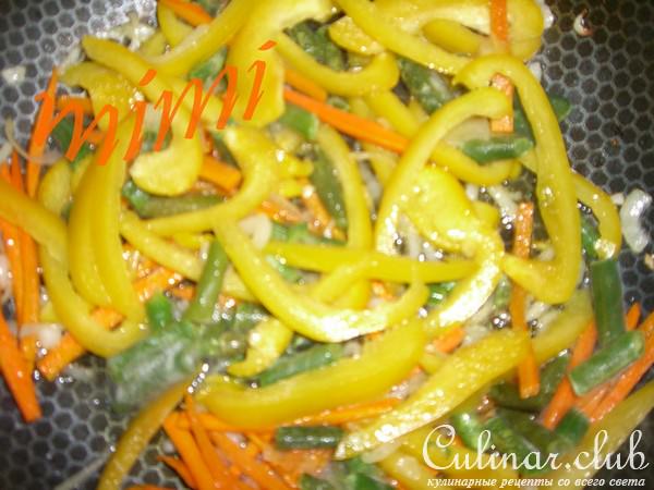 свининка с рисовой лапшой и овощами а-ля рюс