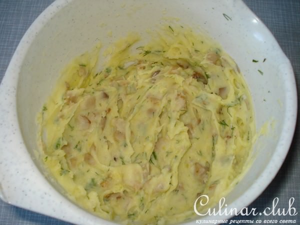 Шампиньоны с начинкой из картофельного пюре