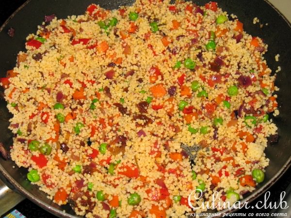 Кускус с овощами и шкварками