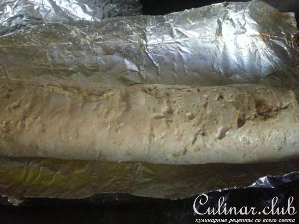 Рулет мясной с ореховой начинкой ( курица + свинина = крокодил :) )