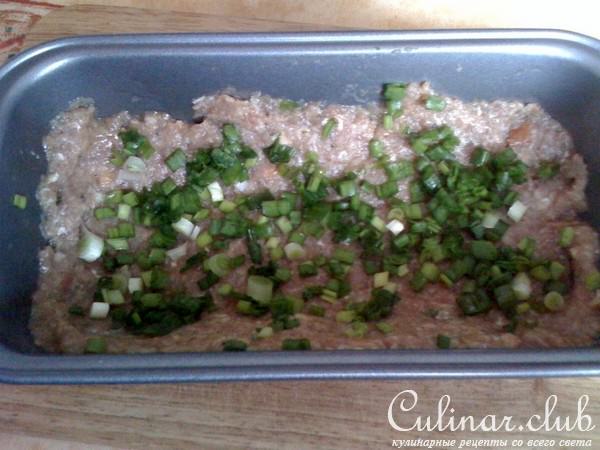 Рулет из фарша с яйцами