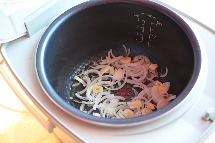Омлет с брюссельской капустой.
