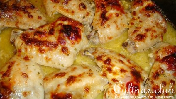 Куриные крылышки фаршированные шампиньонами с луком пореем.