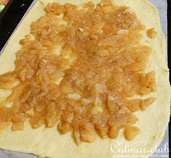 Яблочный пирог из крупчатки.