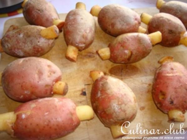 "Дырявый картофель" печеный