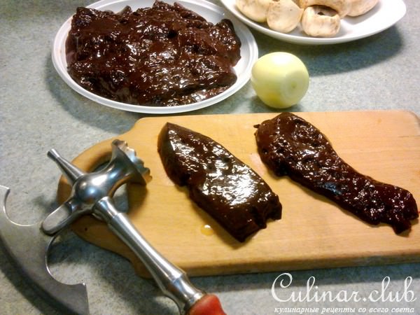 Рис Жасмин со сливочно-грибным соусом и отбивные из говяжьей печени. Ужин за 15 минут