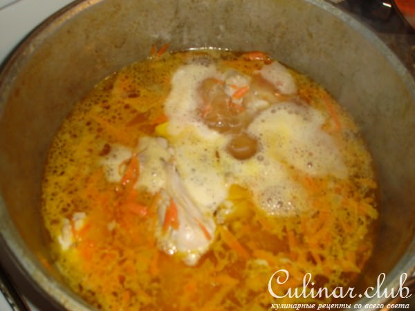 Тушеная картошечка с курицей и овощами.