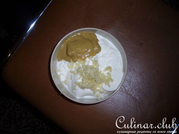 Слойка с мясной и грибной начинкой