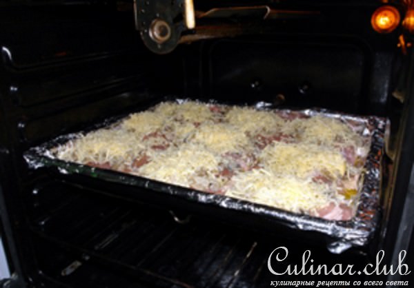 Окорочка запеченные с грибами и сыром