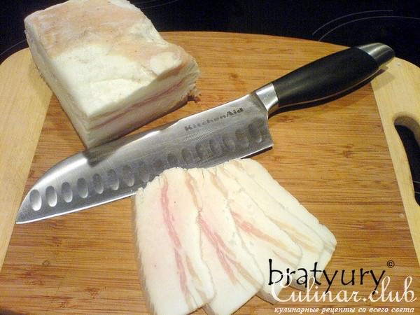 Картофель, жареный со шкварками. Простой, но заделистый рецепт украинско-корейской кухни