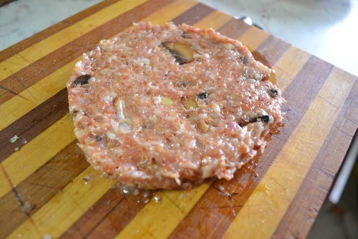 Гамбургер с куриной котлетой