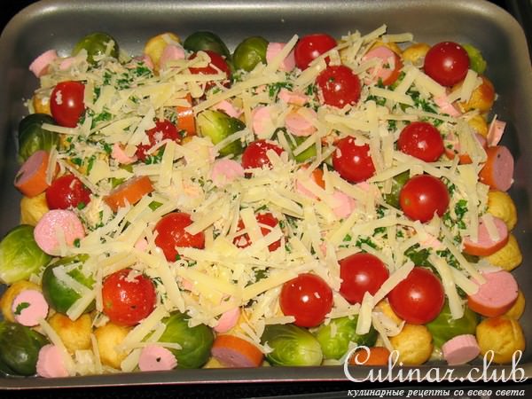 Фритатта с овощами и сосисками «Шарики за ролики».