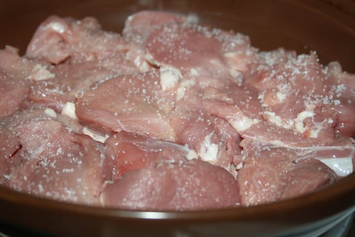 Тажин со свиной вырезкой и овощами на мангале