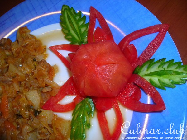 Тушёная капуста со свининкой и картошкой