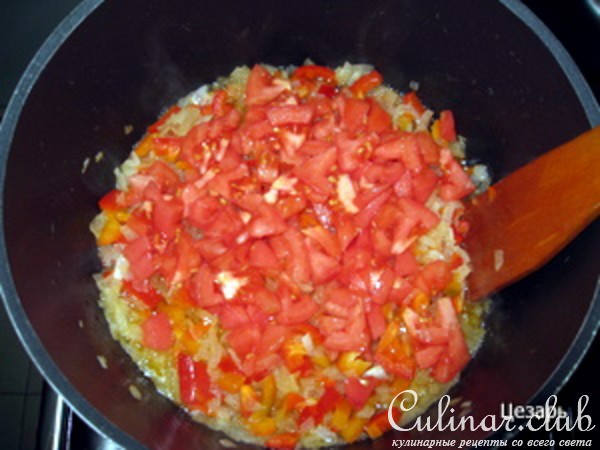 Фасоль белая с овощами.