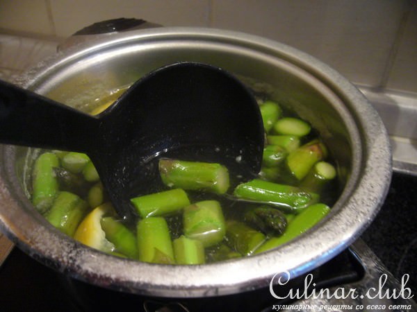 Рукола-ризотто со спаржей