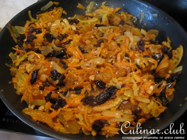 Форель с сухофруктами
