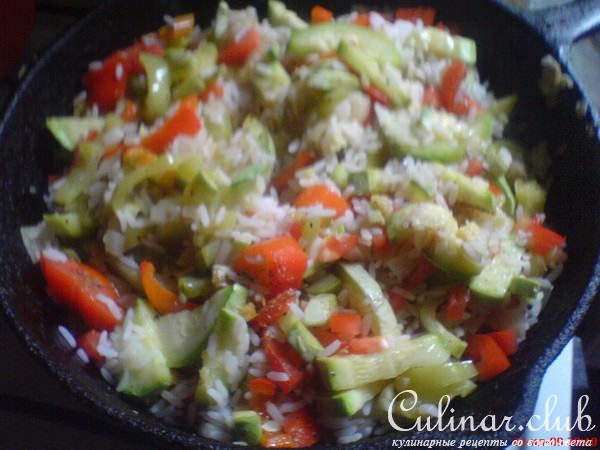 Овощная паэлья.