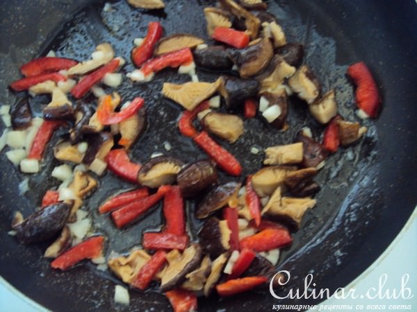 Омлет с грибами, сыром и перцем / Рецепт заботливого мужа:)
