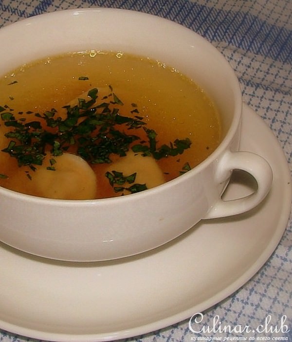 тортеллини под бульоном.....