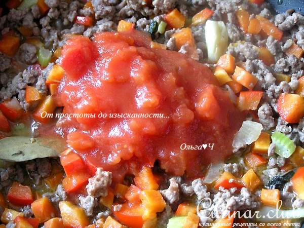 Паста торкио с рагу из ягненка и сладким перцем