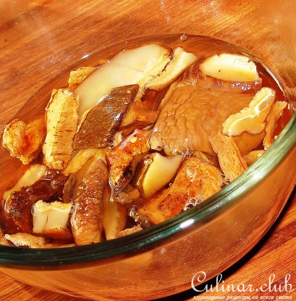 запечёные свиные рёбрышки с соусом