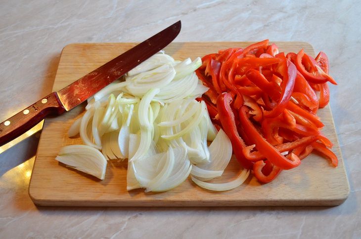 Нежная курочка с овощным гарниром