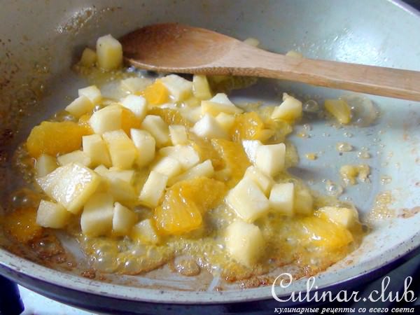 Запеканка творожная с рисом и изюмом.