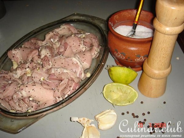 Жареное мясо в лайме и молотом перце