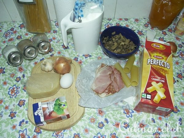 Канеллони с беконом и грибами