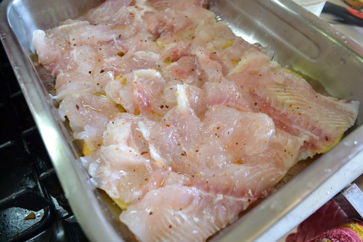 Рыбная запеканка - с пангасиусом, овощами, грибами, в сливочном соусе с сыром.