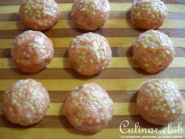 Мясо-овощные тефтели в "звездной" панировке