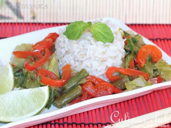 Пекинская капуста с мятой и стручковой фасолью