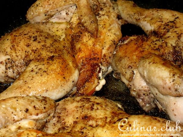 Цыплёнок с баклажанами и чёрными оливками